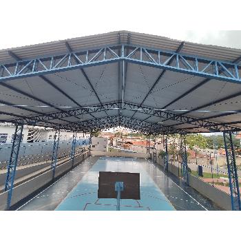 Estrutura metálica para quadra poliesportiva em Itaboraí